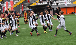 Yunusemre’de 23 Nisan Futbol Turnuvası sona erdi