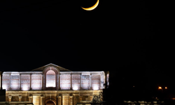 Sardes Antik Kenti’nde büyüleyici kare: Gymnasium ile hilal aynı kadrajda buluştu