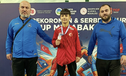 Yunusemreli güreşçiler Sakarya'da Manisa'nın gururu oldu