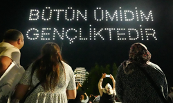 19 Mayıs çoşkusu gökyüzüne taşındı