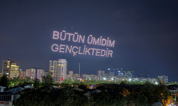 Manisa’da 19 Mayıs kutlamasında drone gösterisi büyüledi