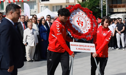 Şehzadeler’de 19 Mayıs için çelenk töreni düzenlendi