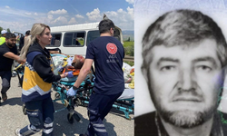 Alaşehir'de feci kaza: Minibüs traktör römorkuna çarptı, 1 ölü 3 ağır yaralı