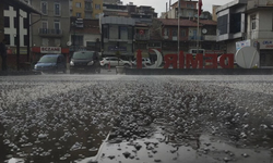 Manisa’da fırtına kabusu: Çatılar uçtu, tarım arazileri zarar gördü, 4 hükümlü yaralandı