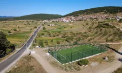 Demirci’de 11 mahalleye modern halı saha müjdesi