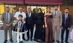Kurt ailesi, Alaz Efe’nin sünnet mutluluğunu dostlarıyla paylaştı