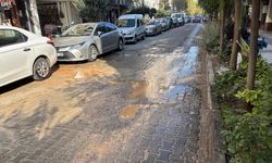 Anafartalar Mahallesi’nde boru patlağı nedeniyle yolda çukur oluştu
