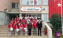 Manisa Lisesi Bando Takımı'ndan Cumhuriyet Bayramı'na marşlı kutlama