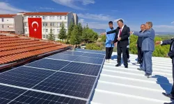 Gördes'te bir okul kendi elektriğini üretmeye başladı!
