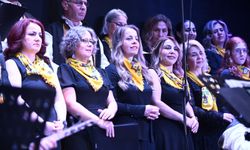 Manisalılar Neşet Ertaş türküleriyle unutulmaz bir gece yaşadı