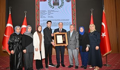 Manisa’da Devlet Övünç Madalyası ve Berat Tevcih töreni düzenlendi