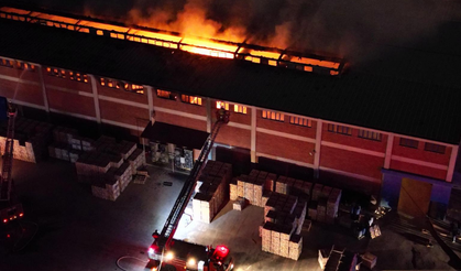 Turgutlu'da bir fabrikada yangın çıktı