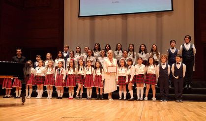 Manisa’nın genç sesleri İzmir’de iki ödülle döndü