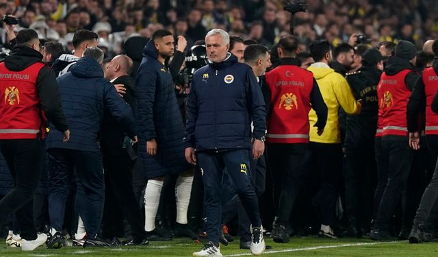 Mourinho'ya verilen ceza belli oldu