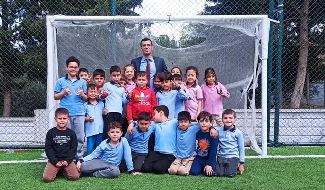 Eğitime başlayan Sarıgöllü miniklere sürpriz ziyaret!