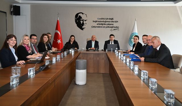 Büyükşehir "Mevzuat İnceleme Komisyonu" toplandı