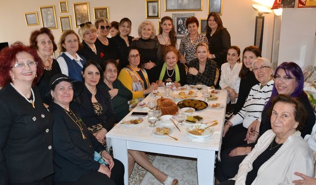 Mübeccel Kafkaslı'ya anlamlı kutlama