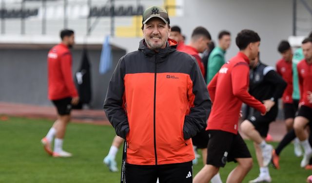 Manisa FK Teknik Direktörü Taşkın’dan Manisaspor taraftarına birlik çağrısı!