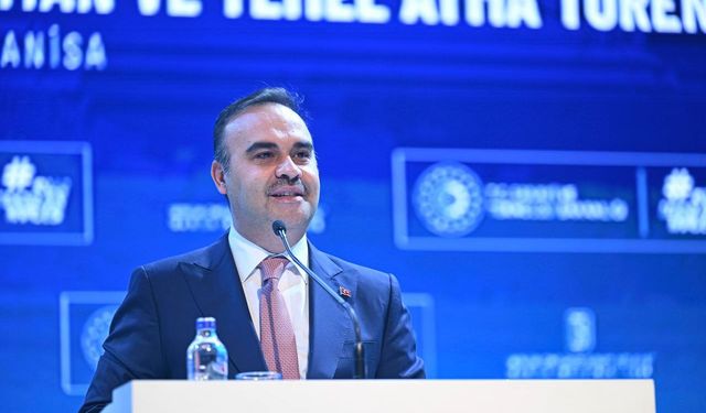 Bakan Kacır: Manisa'da sanayiye entegre bir yaşam kültürü oluşuyor