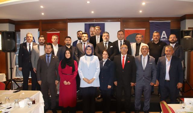Anahtar Parti Manisa İl Başkanlığı yeni yönetimini tanıttı