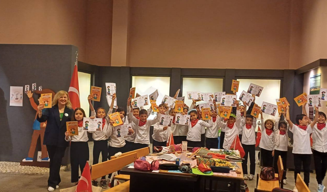 Akhisar’da minikler kültür koruyucusu oldu