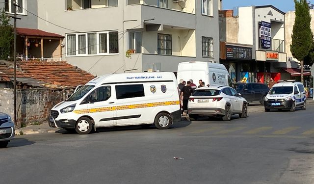 İzmir'de komşu dehşet saçtı, karı kocayı vurdu
