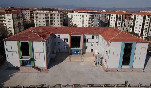 Manisa'da kaç öğrenci karne alacak?