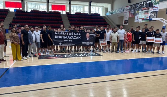 Manisa BBSK basketbol takımları basketbol gençlik kupası ege bölge şampiyonası için Uşak’ta