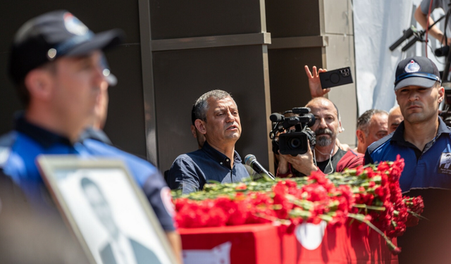 Zeyrek son yolculuğuna uğurlandı