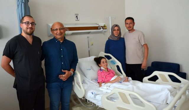 10 yaşındaki Merve'nin kalbindeki iki delik kapatıldı!