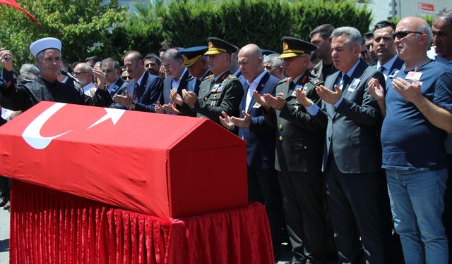 İzmir şehidini uğurladı!