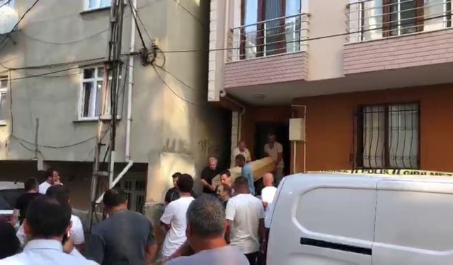 Anne ve Babasını bıçaklayarak öldürdü