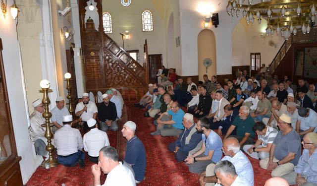 15 Temmuz Şehitleri Hatuniye Camii’nde dualarla anıldı