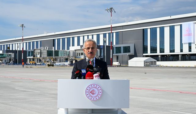 Bakan Uraloğlu duyurdu: 2 havalimanı, 4 tarihi rekor!