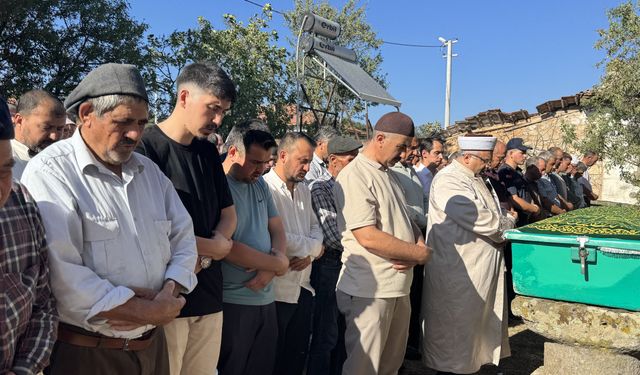 Manisa'da camide ölen adam toprağa verildi