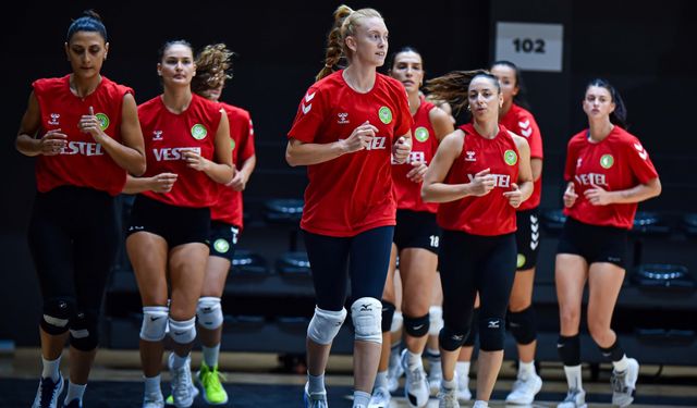 Manisa BBSK Kadın Voleybol takımı yeni sezonda Vestel ile sahada