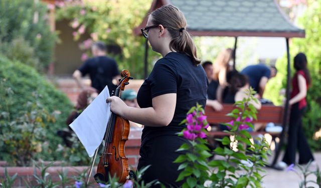 MCBÜ’de müzik yolculuğu için özel yetenek sınavı heyecanı