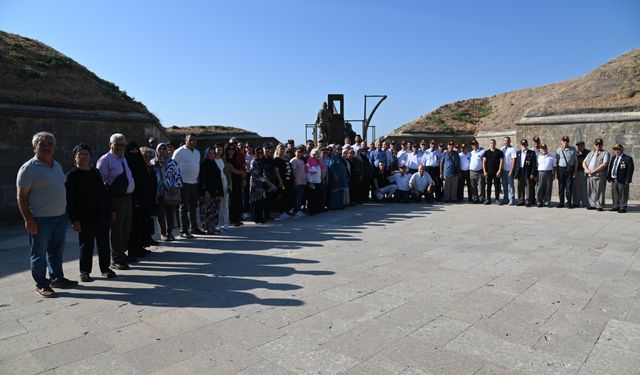 Manisa’da Gaziler ve Şehit Yakınları Çanakkale’yi gezdi