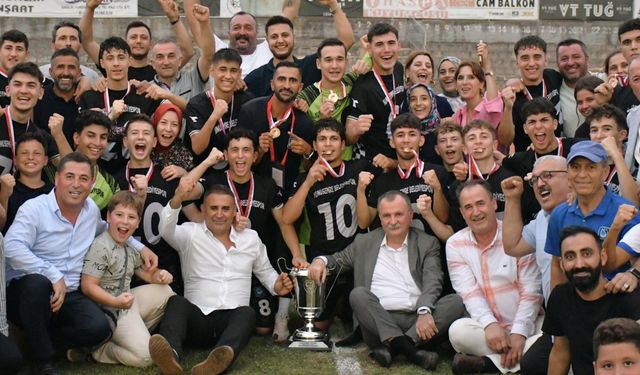 Yunusemre'nin şampiyon gençleri 1. amatör lig'de