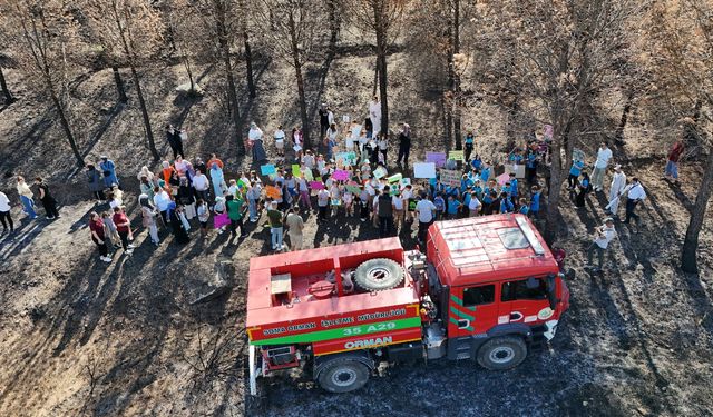 Soma'da ilkokul öğrencileri orman yangınlarının izlerini yerinde gördü