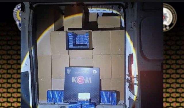İzmir’de 10 milyon TL’lik kaçak ürün ele geçirildi