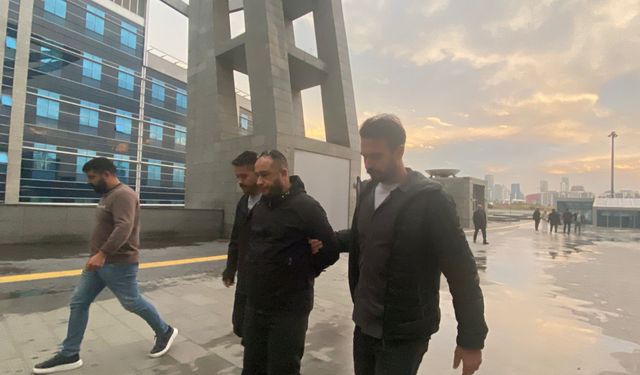 Müvekkillerini tahliye sözüyle dolandıran avukat suçüstü yakalandı
