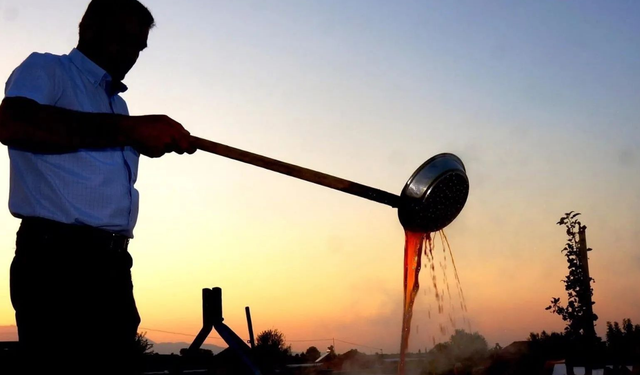Manisa'da kazanlarda kaynayan bereket