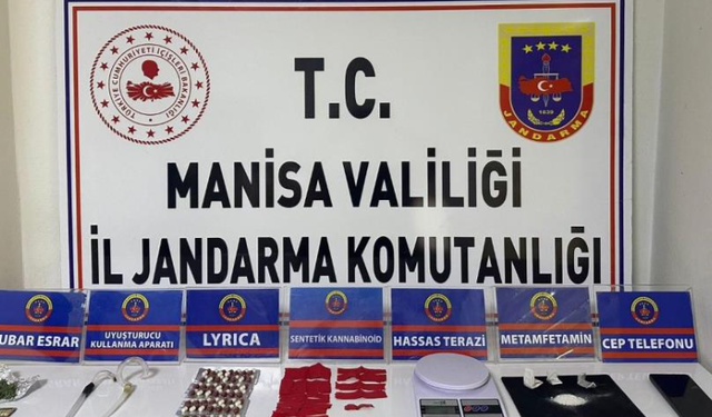 Manisa'da jandarma uyuşturucu tacirini suçüstü yakaladı
