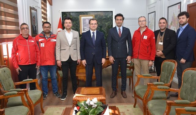 Salihli’de 2 bin 413 ünite kan bağışı: Kızılay’dan kaymakamlığa teşekkür