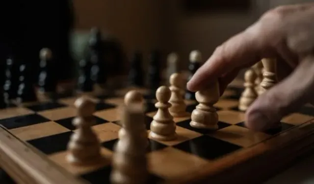 Manisa Meslek Lisesi’nde yeni skandal: “Satranç Şeytan icadı” denilerek yasaklandı