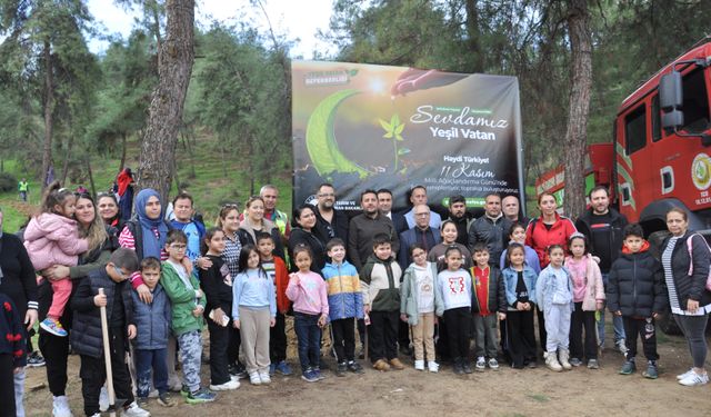 Salihli’de 600 fidanla “Yeşil Vatan” etkinliği