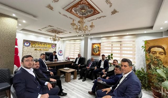 Eğitim-Bir-Sen Yunusemre'de bayrak değişti