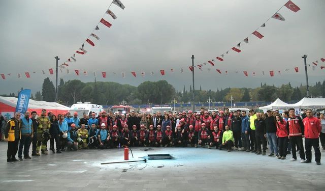 Yunusemre Belediyesi’nde 6.8 büyüklüğünde deprem tatbikatı