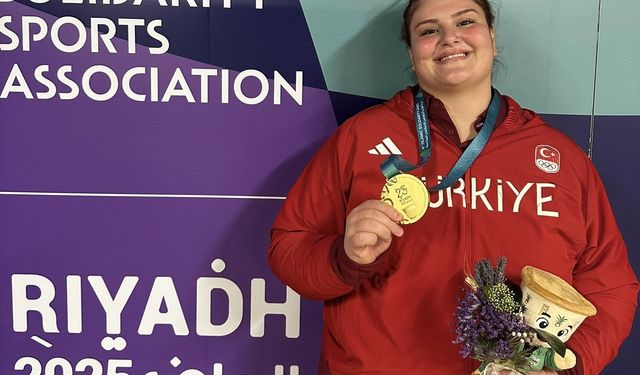 MCBÜ'lü Hilal Öztürk'ten altın zafer!